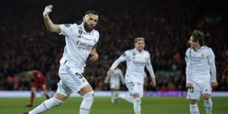 争冠格局震荡：米兰体育预测12月德比走向  -米兰体育