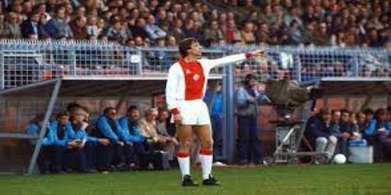 六年长约的战略深意- 米兰体育