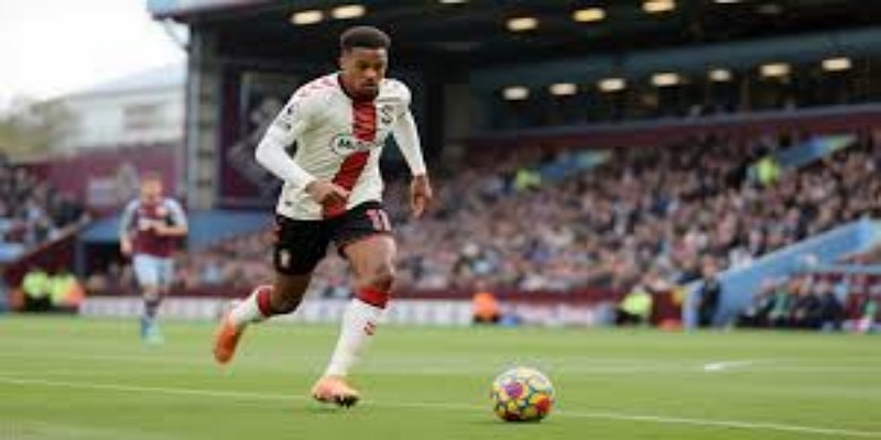 战术解析：马夏尔为何失落于红魔体系？- 米兰体育