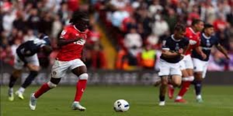 比赛背景与场外风波：米兰体育独家视角- 米兰体育