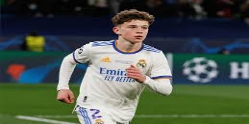 年轻锋线巨星：哈兰德持续刷新纪录 -米兰体育