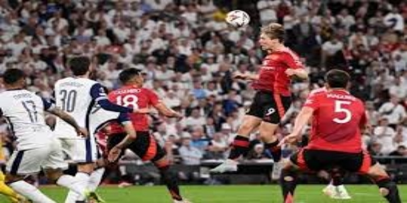 波斯特科格鲁的战术智慧：从危机到冠军的逆袭 — 米兰体育分析-米兰体育