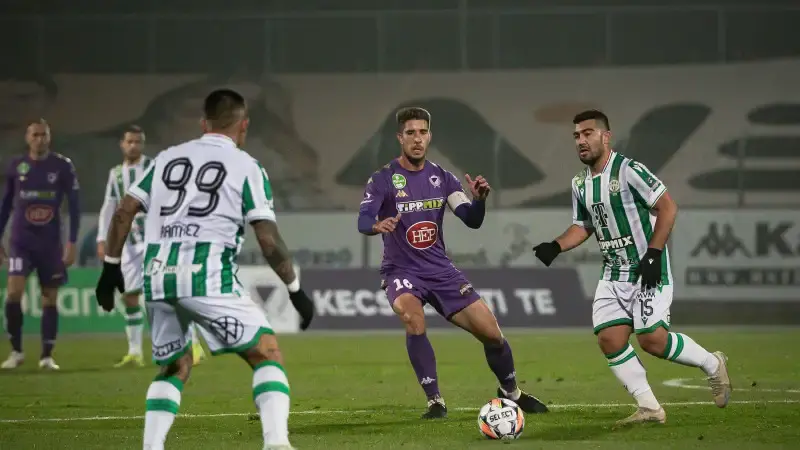 球队整体战略与教练作用