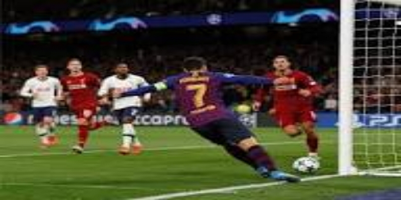 下半场戏剧化攻防转换与门将关键救险 -米兰体育