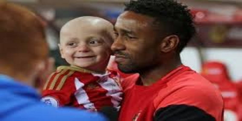 从病房到球场：布拉德利与足球的最初羁绊- 米兰体育