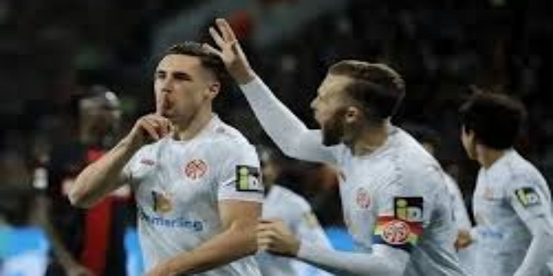 米兰体育观察：锋线三叉戟的统治力-米兰体育