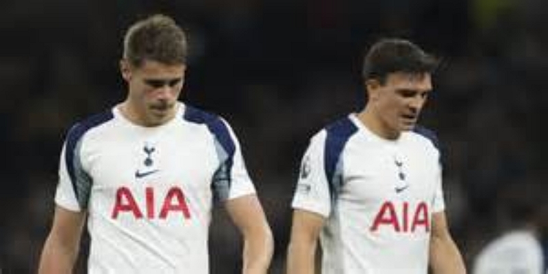 上半场：控球与反击的较量 -米兰体育