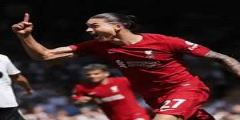 比赛进程回顾：赫斯基闪击与红牌转折-米兰体育